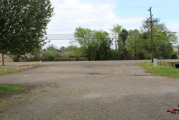 310 Idlewild Rd, Columbus, MS 39702